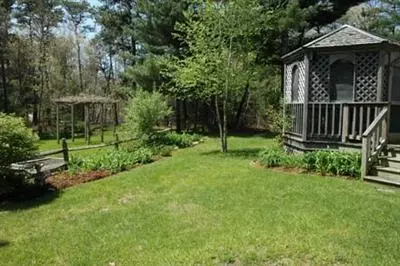 67 Oak St, Cotuit, MA 02635 photo 6