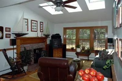 67 Oak St, Cotuit, MA 02635 photo 7