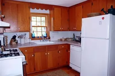 67 Oak St, Cotuit, MA 02635 photo 10