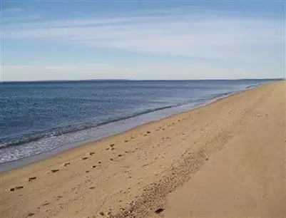6 Chatham Ln, Mashpee, MA 02649 photo 2