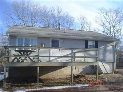 148 Walnut St, Hyannis, MA 02601 photo 2