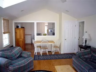 12 Pine Ave, Mashpee, MA 02649 photo 2
