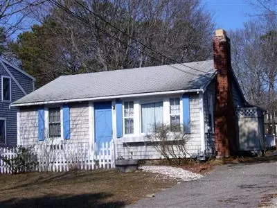 12 Pine Ave, Mashpee, MA 02649 photo 1