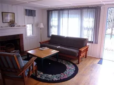 12 Pine Ave, Mashpee, MA 02649 photo 4