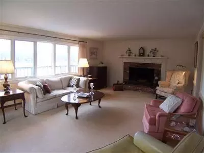 8 Walley, Hyannis, MA 02601 photo 3