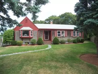8 Walley, Hyannis, MA 02601 photo 2