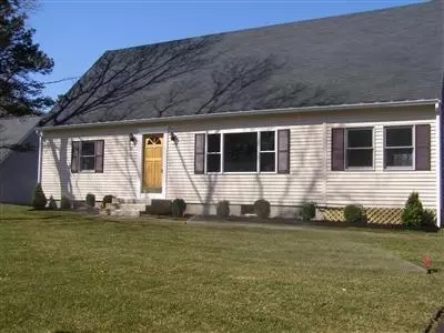 107 Dolphin Ln, Hyannis, MA 02601 photo 1