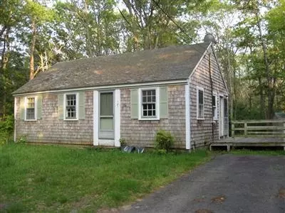 151 Oak St, Centerville, MA 02668 photo 2