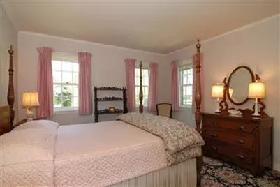 262 Ocean View Ave, Cotuit, MA 02635 photo 10