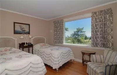 262 Ocean View Ave, Cotuit, MA 02635 photo 11