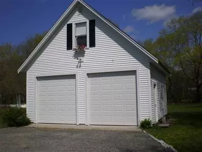 70 School St, Cotuit, MA 02635 photo 8