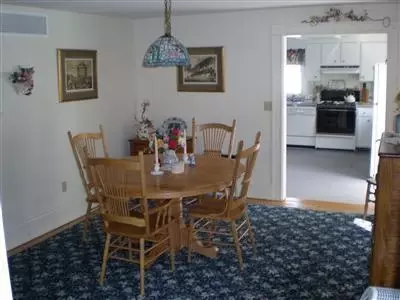 70 School St, Cotuit, MA 02635 photo 5