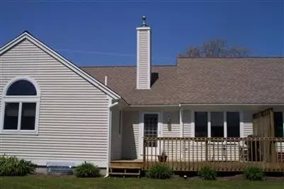 25 Windward St, Mashpee, MA 02649 photo 3