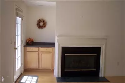 25 Windward St, Mashpee, MA 02649 photo 11