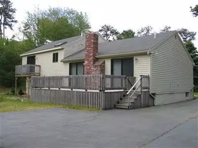 19 Sandy Ln, Bourne, MA 02532 photo 2