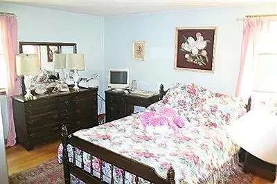 136 Ralyn Rd, Cotuit, MA 02635 photo 15