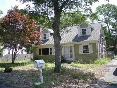 252 Arrowhead Dr, Hyannis, MA 02601 photo 1