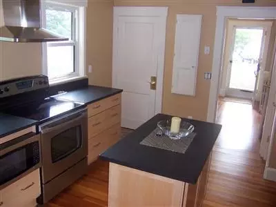 60 Stevens St, Hyannis, MA 02601 photo 5