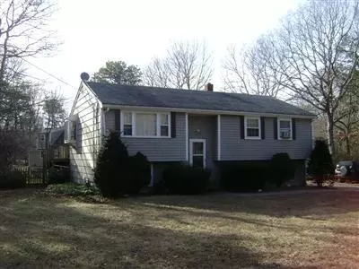 7 Hitching Post Ln, Centerville, MA 02632 photo 2