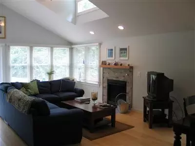 2653 Main St, Barnstable, MA 02630 photo 4