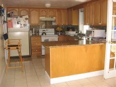990 Phinneys Ln, Centerville, MA 02632 photo 3