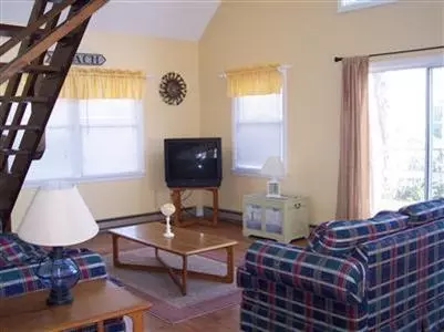 8 Pondview Rd, Mashpee, MA 02649 photo 3