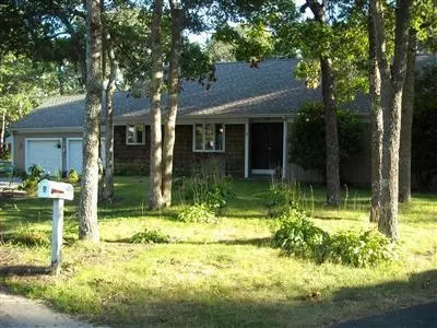 9 Truro Rd, Mashpee, MA 02649 photo 1