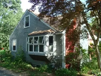 24 Brookshire Rd, Hyannis, MA 02601 photo 2