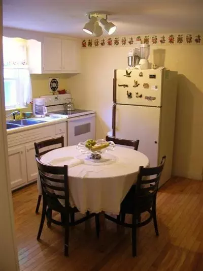 72 Suffolk Ave, Hyannis, MA 02601 photo 4