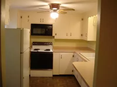 206 Old Colony Rd, Hyannis, MA 02601 photo 7
