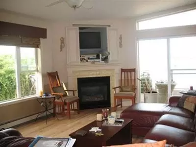 20 Wychunas Ave, Buzzards Bay, MA 02532 photo 6