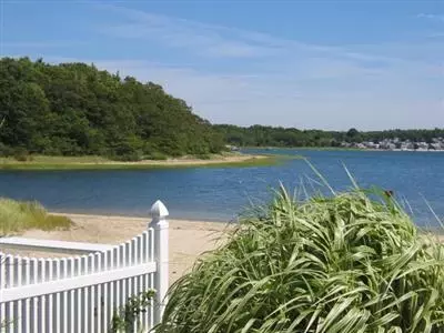 20 Wychunas Ave, Buzzards Bay, MA 02532 photo 1