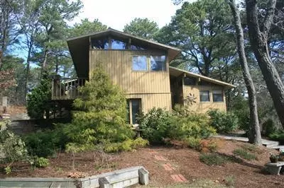 62 E St, Wellfleet, MA 02667 photo 1