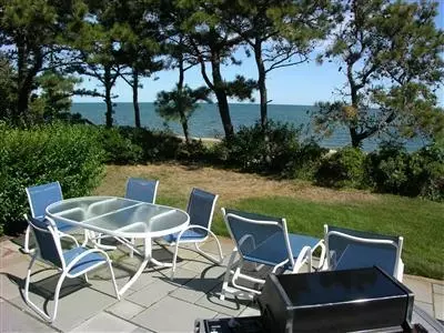 25 Ocean Bluff Dr, Mashpee, MA 02649 photo 4