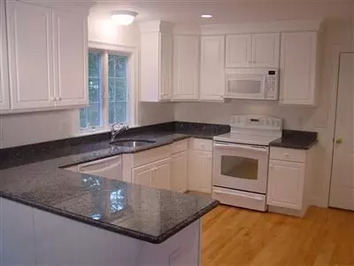 90 Schooner Ln, Hyannis, MA 02601 photo 5