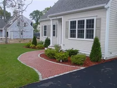 90 Schooner Ln, Hyannis, MA 02601 photo 2