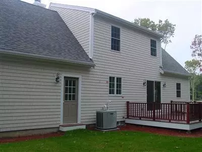 90 Schooner Ln, Hyannis, MA 02601 photo 3