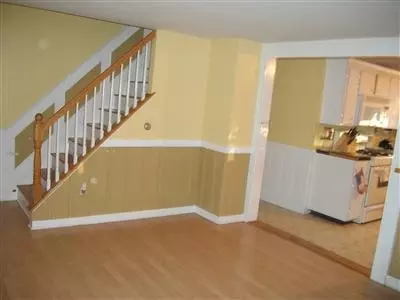 29 Old Town Rd, Hyannis, MA 02601 photo 3