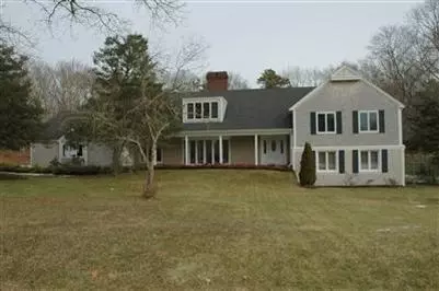 42 Mill Pond Rd, Marstons Mills, MA 02648 photo 2