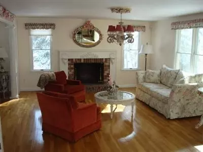 67 Pondside Cir, Centerville, MA 02632 photo 2