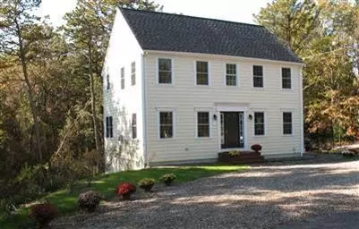 11 Jackson Dr, Cotuit, MA 02635 photo 1