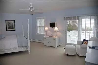 50 Overlea Rd, Hyannis Port, MA 02647 photo 11