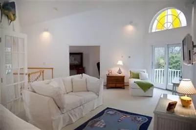 50 Overlea Rd, Hyannis Port, MA 02647 photo 10