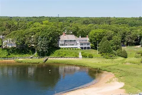 56 Sand Pt, Osterville, MA 02655 photo 1