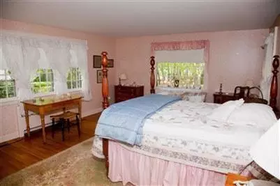 131 Pond View Dr, Centerville, MA 02632 photo 9