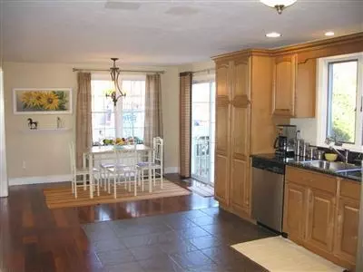 8 Redberry Ln, Marstons Mills, MA 02648 photo 7
