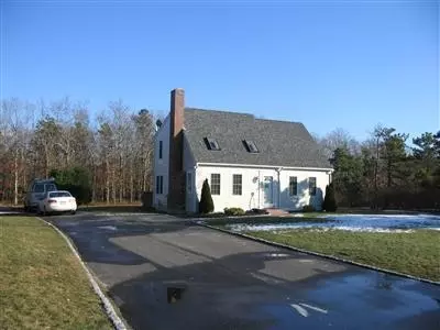 8 Redberry Ln, Marstons Mills, MA 02648 photo 1