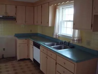 86 Hamden Cir, Hyannis, MA 02601 photo 4