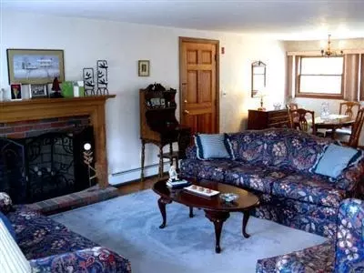 30 Joan Rd, Centerville, MA 02632 photo 3