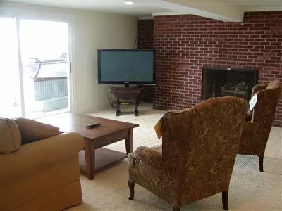 43 Pine Tree Dr, Buzzards Bay, MA 02532 photo 18